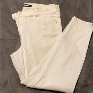 White skinny jeans